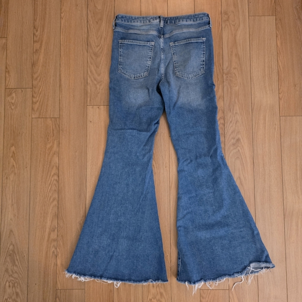 Forever 21 High Waisted Super Flare Jeans- 31 - Picture 8 of 12